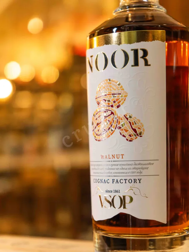 В магазине Крю Профи Noor VSOP Walnut 0.5 л