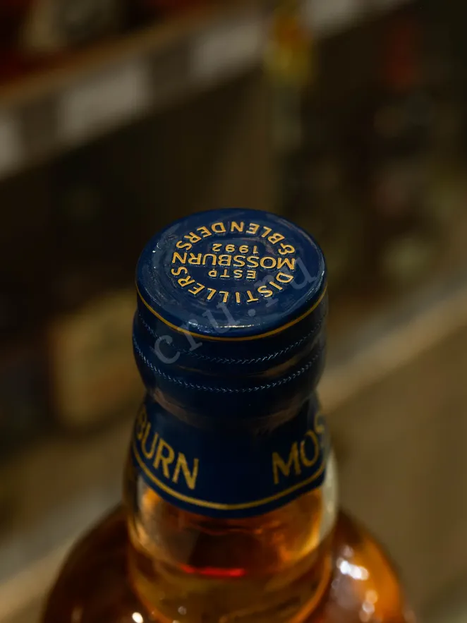 Пробка Mossburn Calvados Dupont Cask Finish 12 Years Old in tube 0.7 л