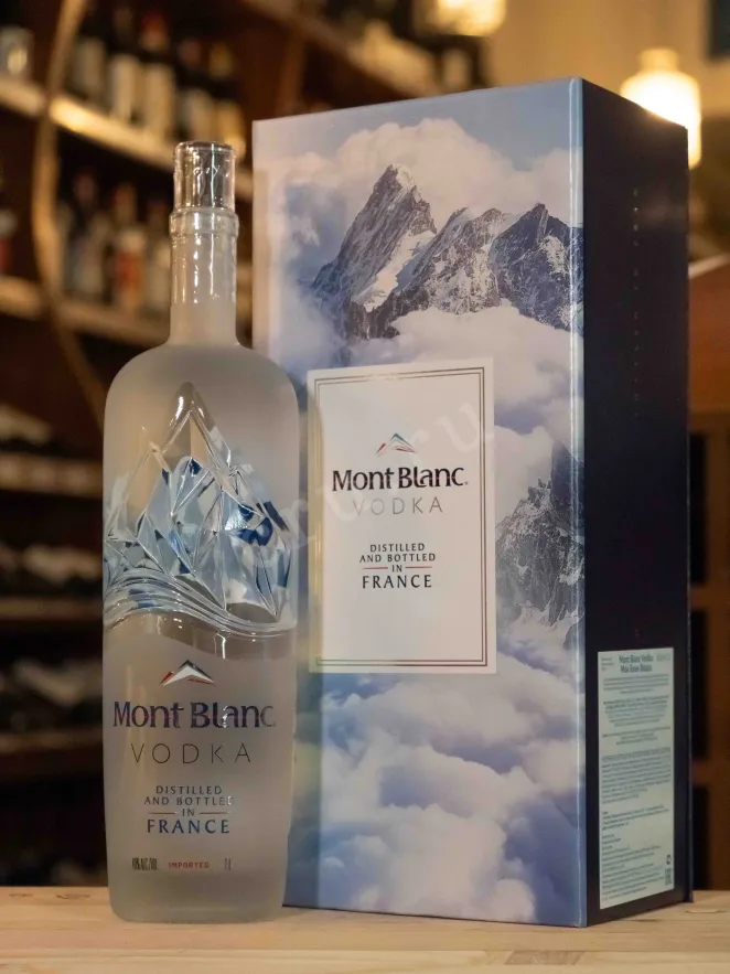 В магазине Крю Профи Mont Blanc gift box with 2 shots 1 л