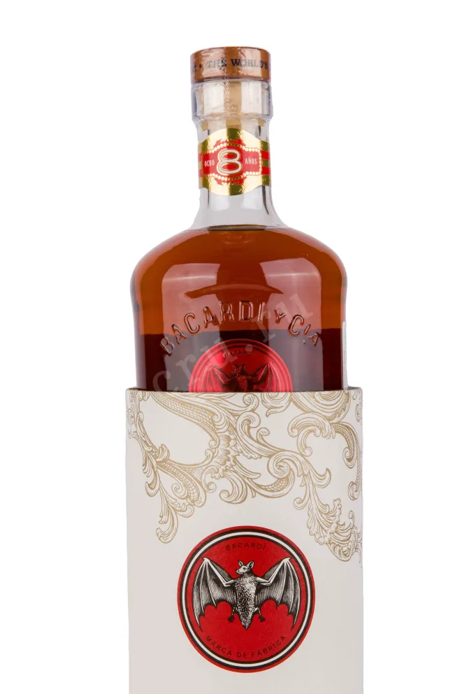 В тубе Bacardi Gran Reserva 8 years 0.7 л