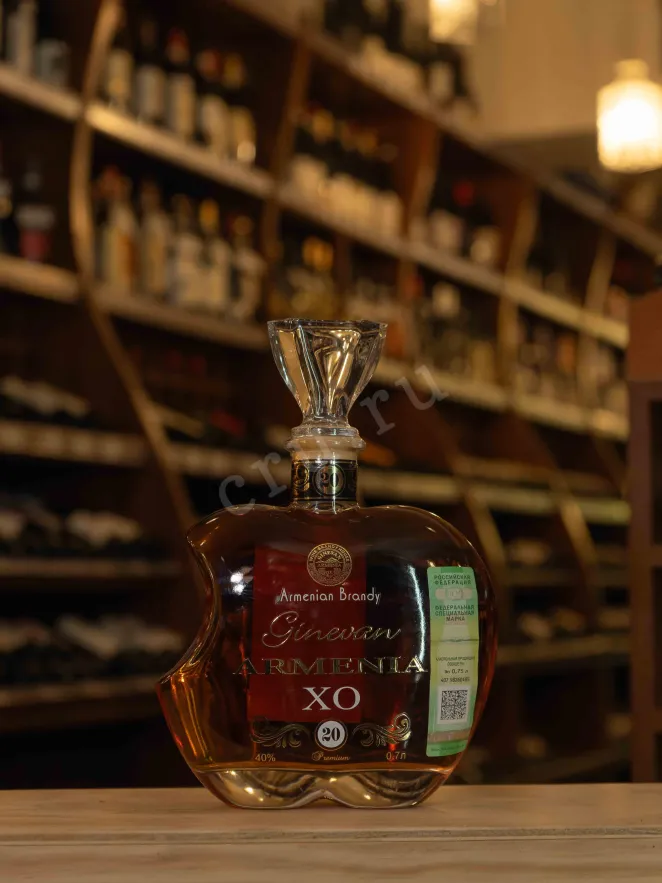 В магазине Крю Профи Ginevan Armenia XO 20 Years Old in gift box 0.7 л