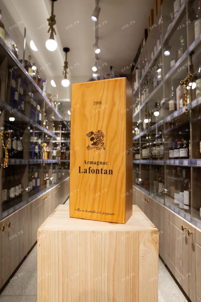 В магазине Крю Профи Lafontan 1998 0.7 л