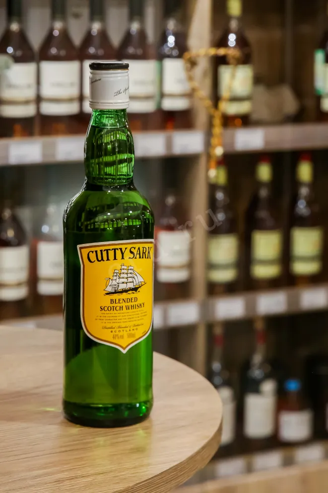 В магазине Крю Профи Cutty Sark 0.5 л