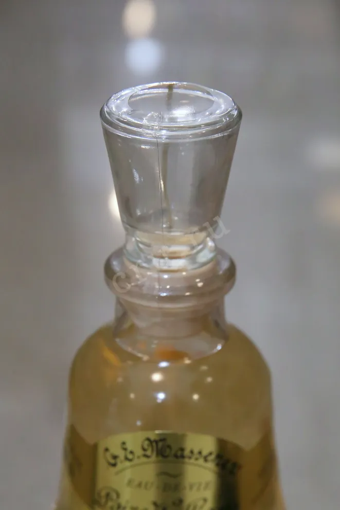 Пробка G.E. Massenez Eau-De-Vie Poire Williams 0.7 л