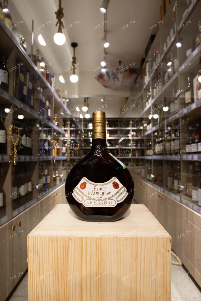 В магазине Крю Профи Prince d'Armagnac VS 0.7 л