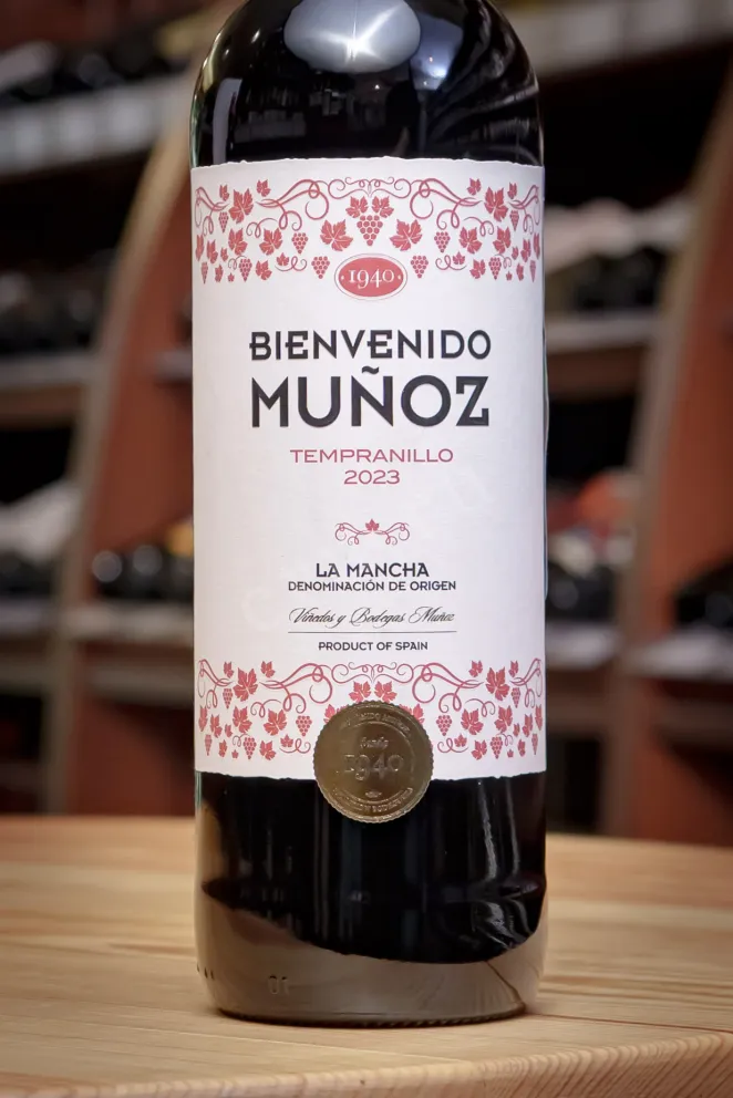 В магазине Крю Профи Bienvenido Munoz Tempranillo La Mancha DO 2024 0.75 л
