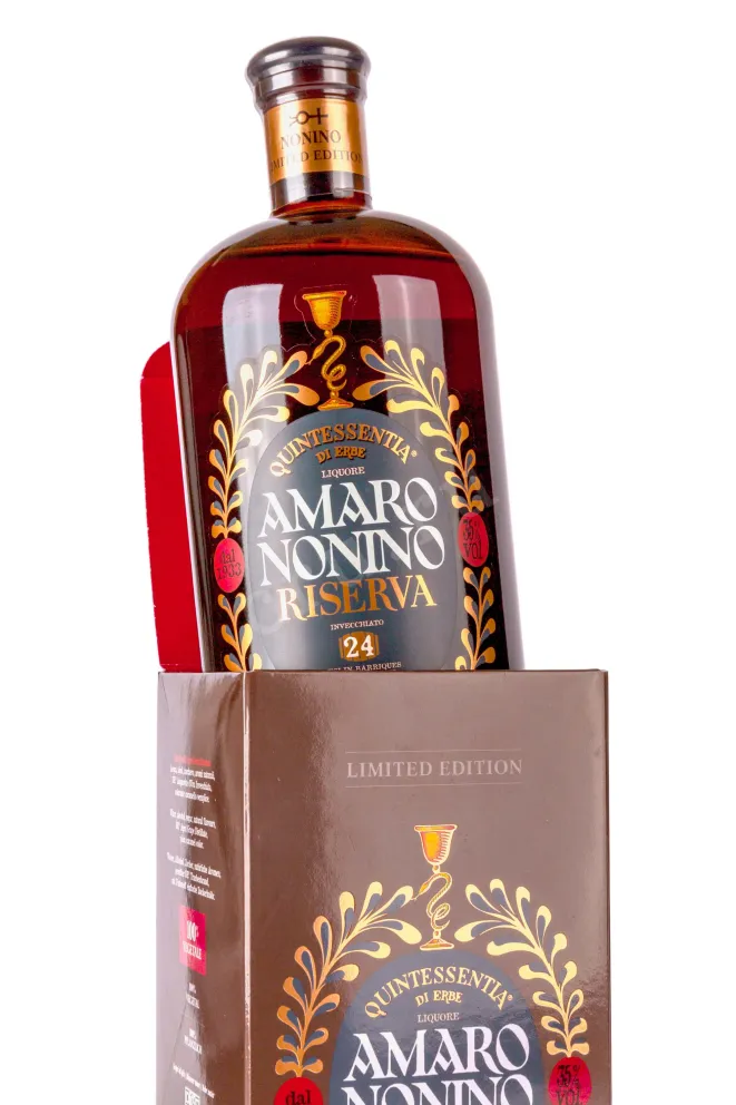 В подарочной коробке Nonino Amaro Quintessentia in gift box 0.7 л