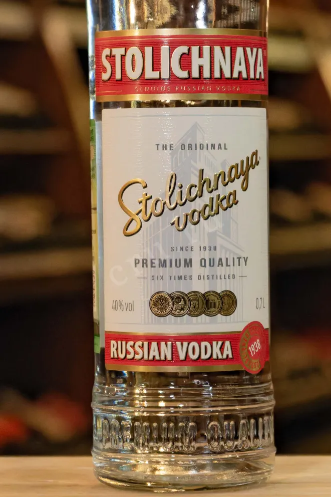 В магазине Крю Профи Stolichnaya 0.7 л