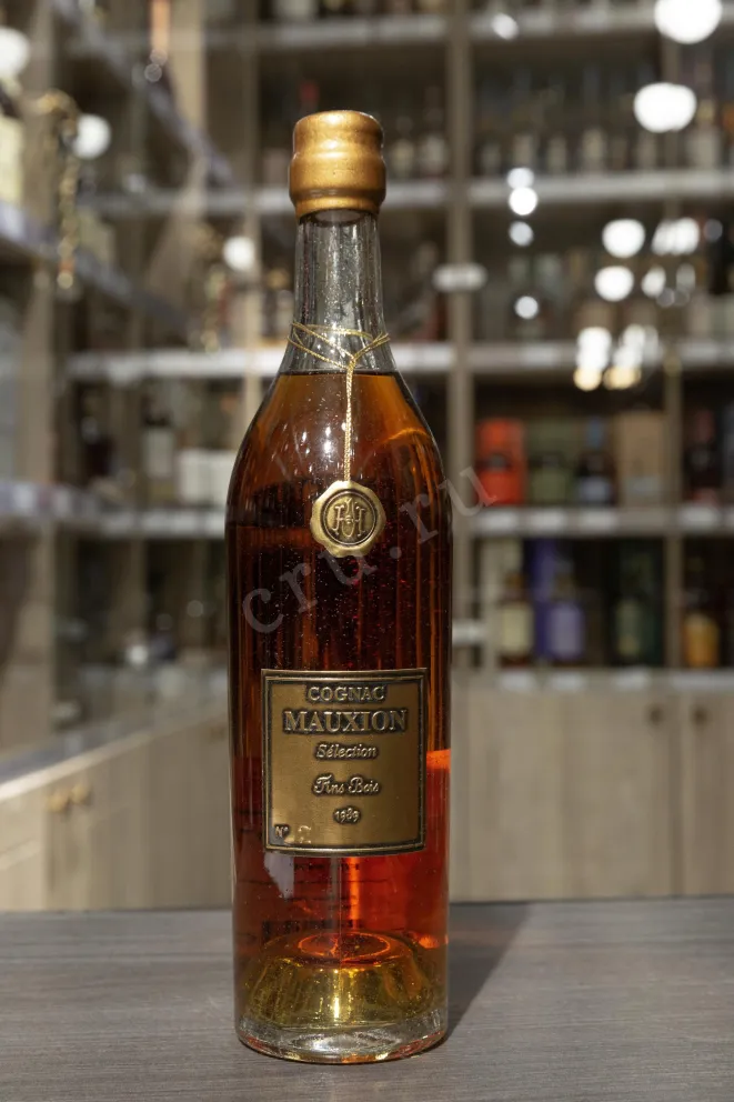 В магазине Крю Профи Mauxion Selection Fins Bois in wooden box 1989 0.7 л