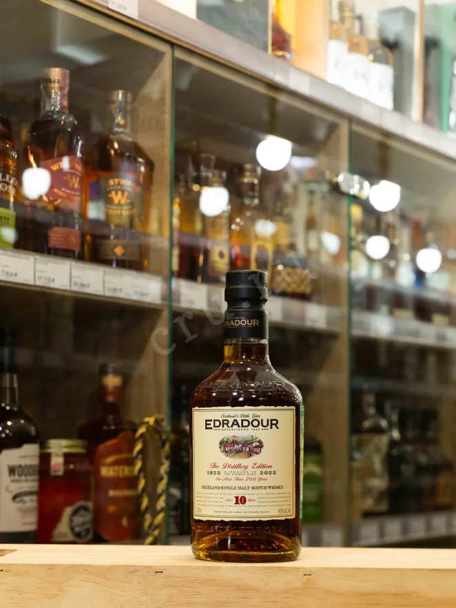 В магазине Крю Профи  Edradour 10 Years Old in tube 0.7 л
