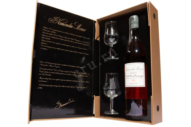 Подарочная коробка Normandin-Mercier Prestige Vielle Fine Champagne in gift box with 2 glasses 2015 0.7 л