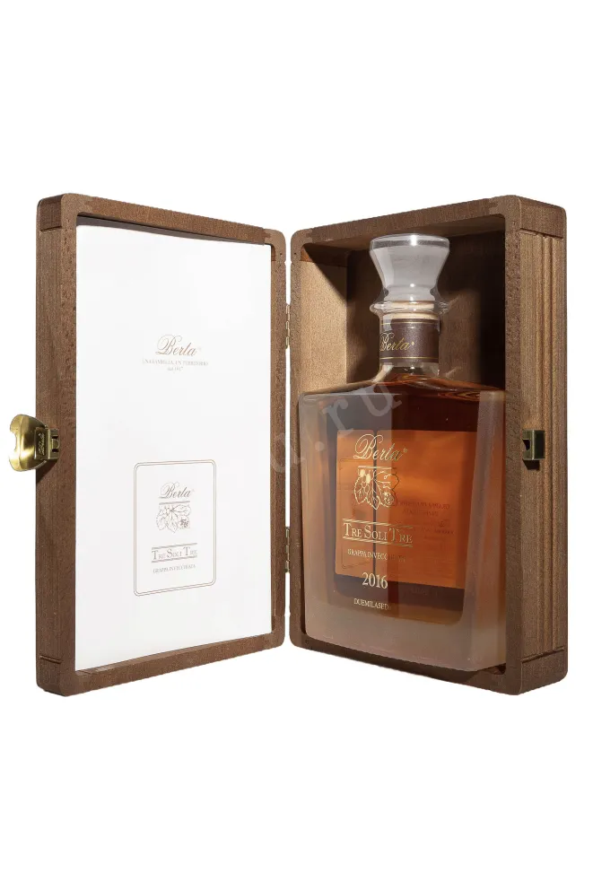 В деревянной коробке Berta Tre Soli Tre 2016 0.7 л