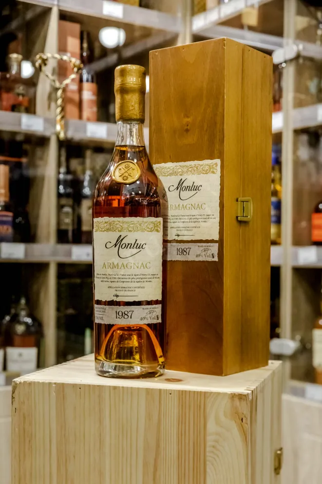 В магазине Крю Профи Monluc 1987 0.7 л