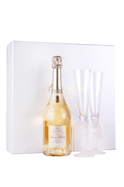 Шампанское Amour de Deutz Brut Blanc gift box with 2 crystal glasses  0.75 л