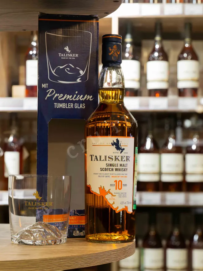 В магазине Крю Профи Talisker 10 Years Old in gift box with glass 0.7 л