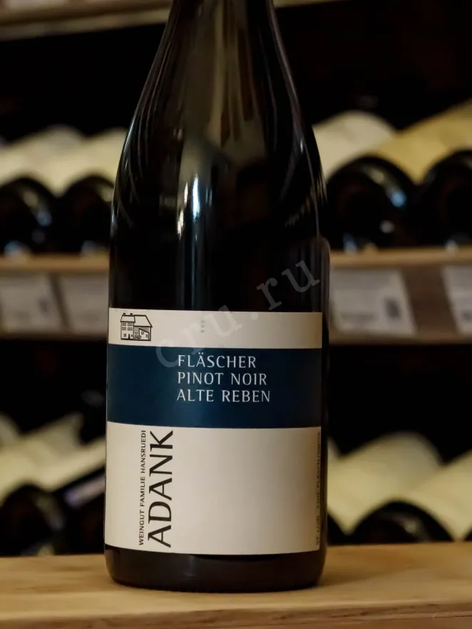 В магазине Крю Профи Adank Flascher Pinot Noir Alte Reben AOC Graubunden 2023 0.75 л