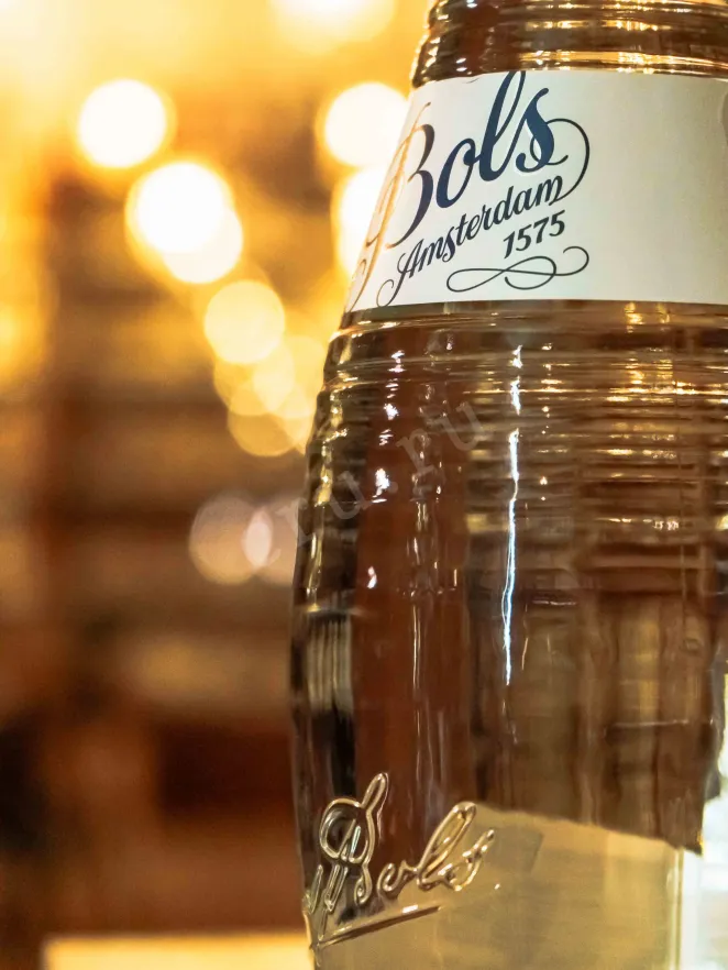 В магазине Крю Профи Bols Coconut 0.7 л