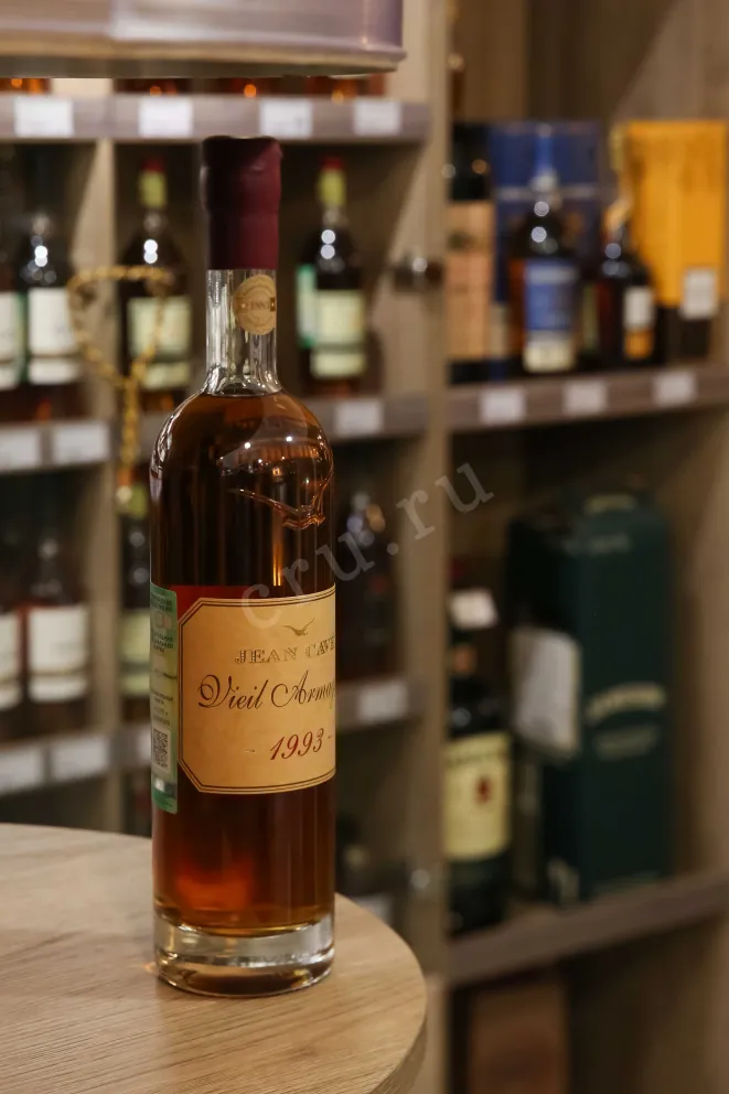 В магазине Крю Профи Jean Cave Vieil Armagnac AOC wooden box 1993 0.7 л