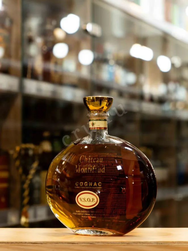 В магазине Крю Профи Chateau de Montifaud Petite Champagne VSOP gift box 0.5 л