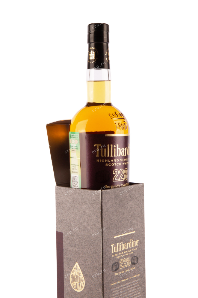 Бутылка виски Туллибардин 228 0.7 в подарочной коробке