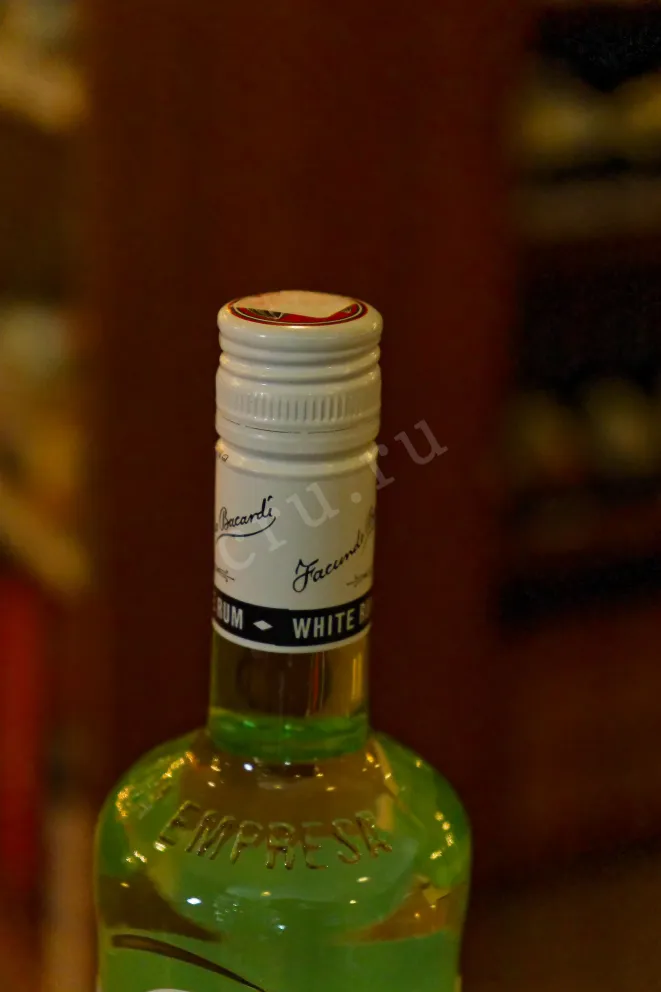 Пробка Bacardi Carta Blanca 0.7 л