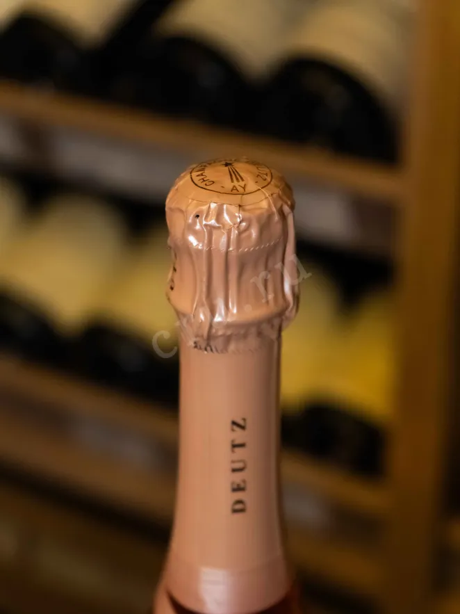 Пробка Amour de Deutz Brut Rose gift box with 2 glasses 0.75 л