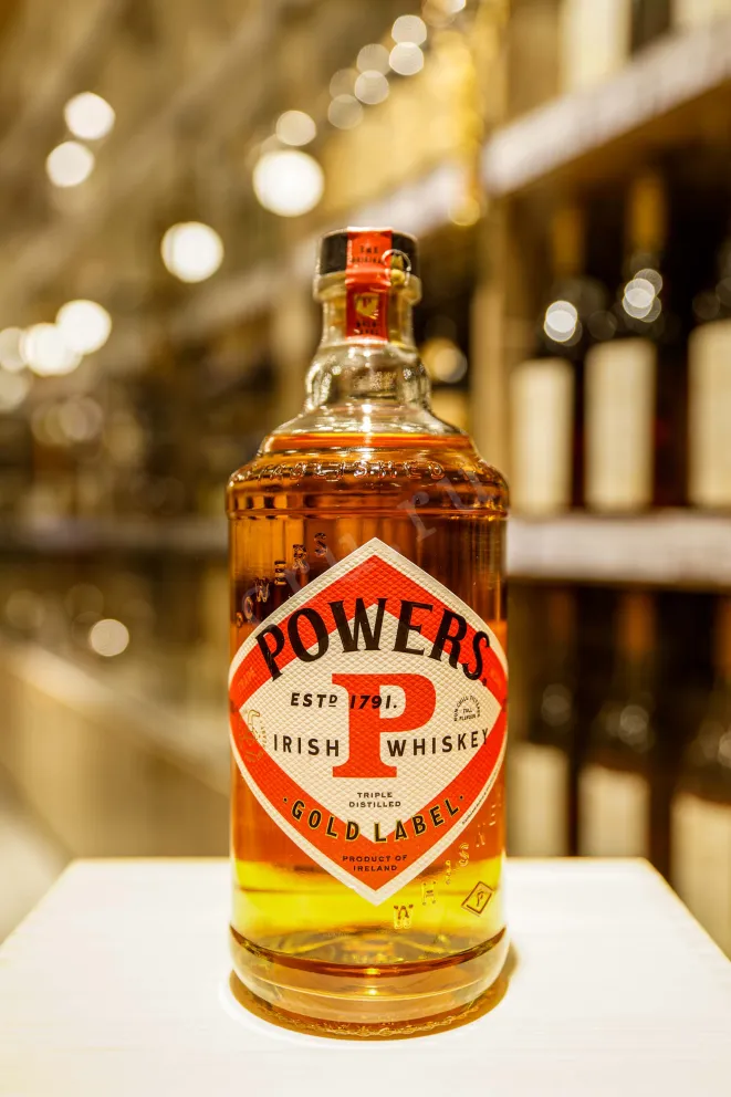 В магазине Крю Профи Powers Gold Label with gift box 0.7 л