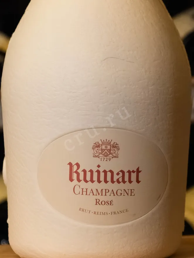 В магазине Крю Профи Ruinart Rose in case 1.5 л