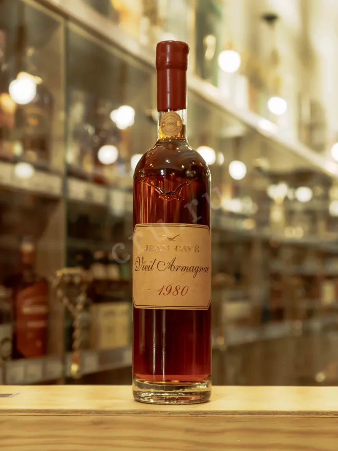 В магазине Крю Профи Jean Cave Vieil Armagnac AOC wooden box 1980 0.7 л