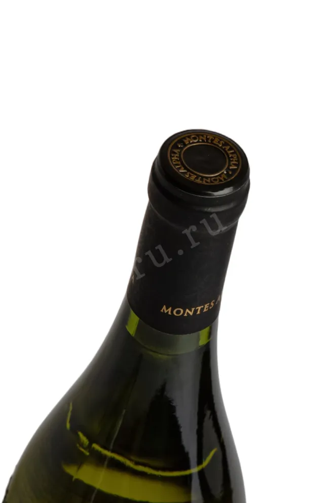 Пробка Montes Alpha Sauvignon Blanc 2023 0.75 л
