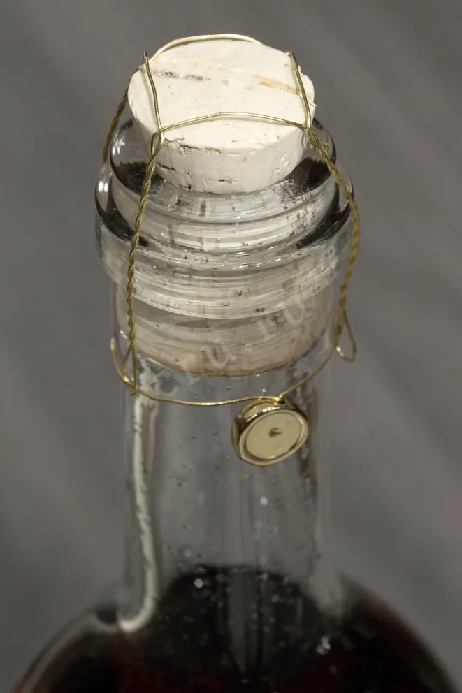 Пробка Chateau de Montifaud Heritage Louis Vallet 50 Years AOC in tube 0.7 л