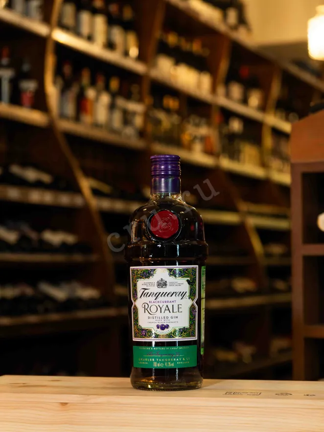 В магазине Крю Профи Tanqueray Blackcurrant Royale 0.7 л