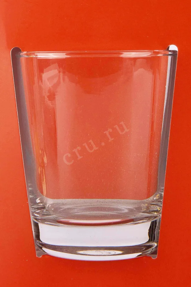 Набор с бокалами Hinch Irish Distillers Cut 3 years in gift box + 1 glasses 0.7 л