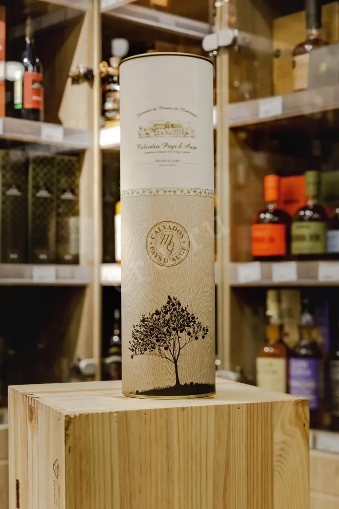 В магазине Крю Профи Domaine du Manoir du Montreuil Calvados Pays dAuge 1973 0.7 л