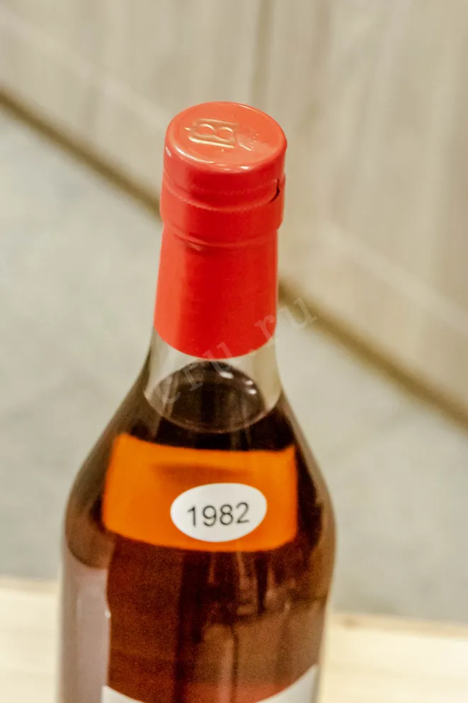 В магазине Крю Профи Domaine d'Esperance Les Tresors de d'Artagnan 1982 0.7 л