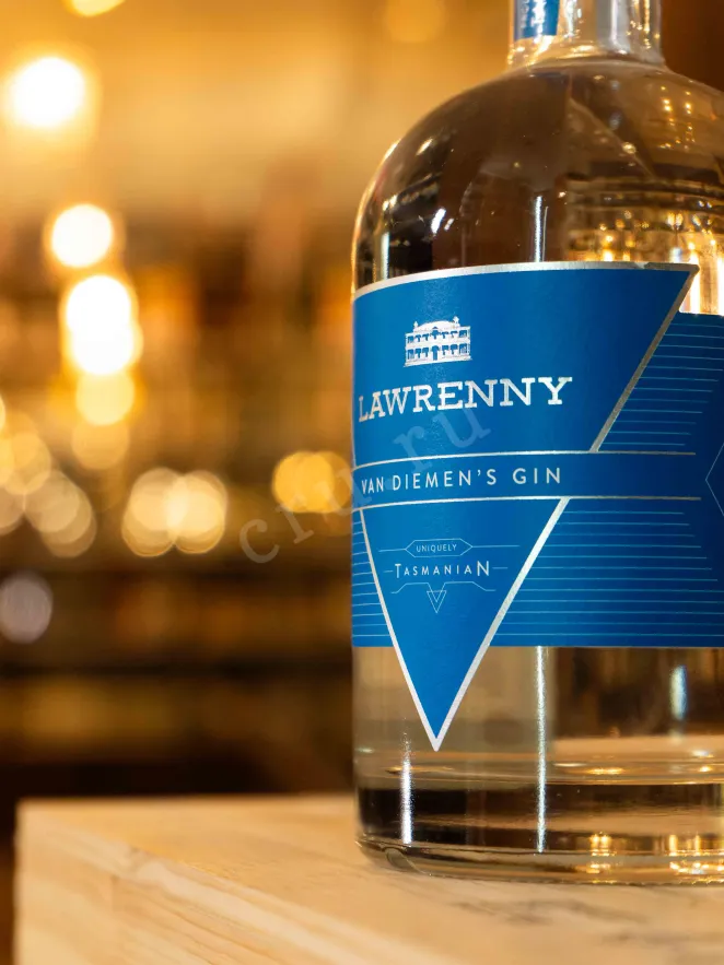 В магазине Крю Профи Lawrenny Van Diemen's 0.7 л