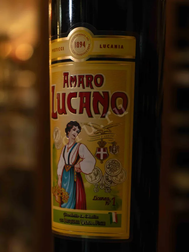 В магазине Крю Профи Amaro Lucano 0.7 л