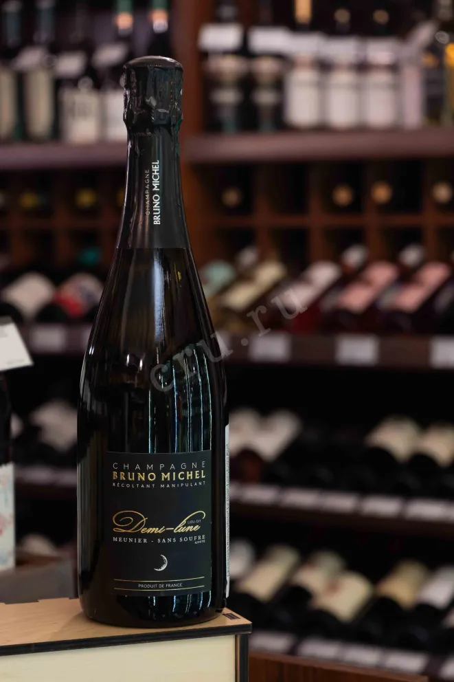 В магазине Крю Профи Philipp Kuhn Pinot Noir Tradition 2022 0.75 л