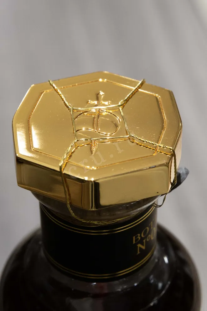 Пробка Dupuy Hors d Age Grande Champagne in gift box 0.7 л