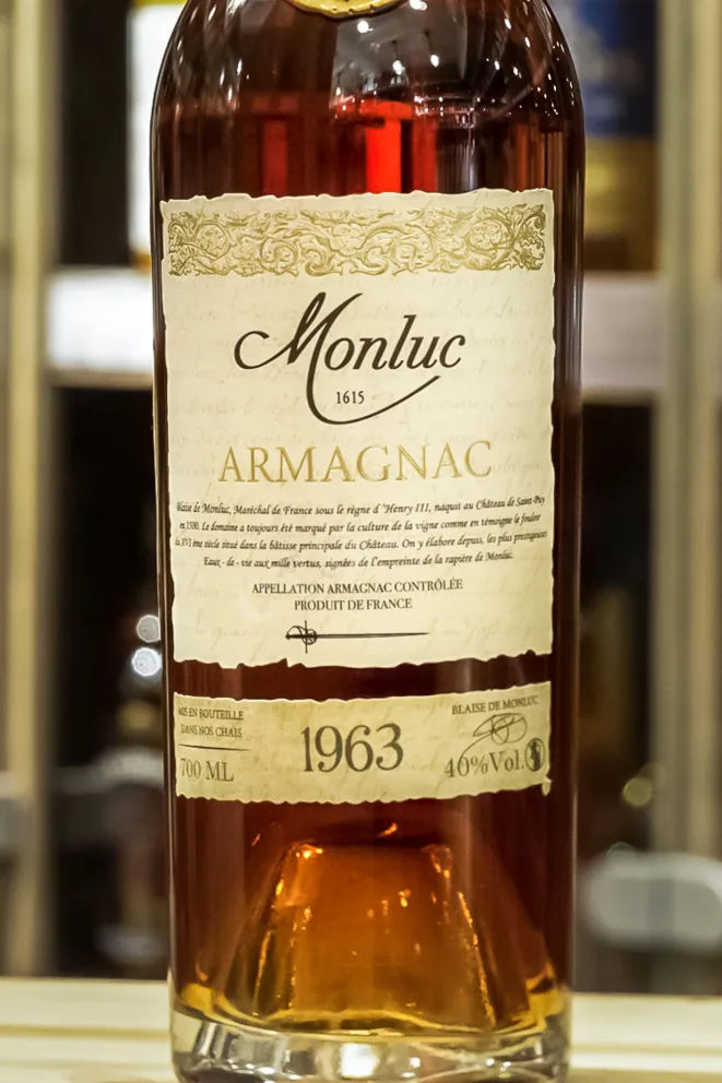 В магазине Крю Профи Monluc 1963 0.7 л