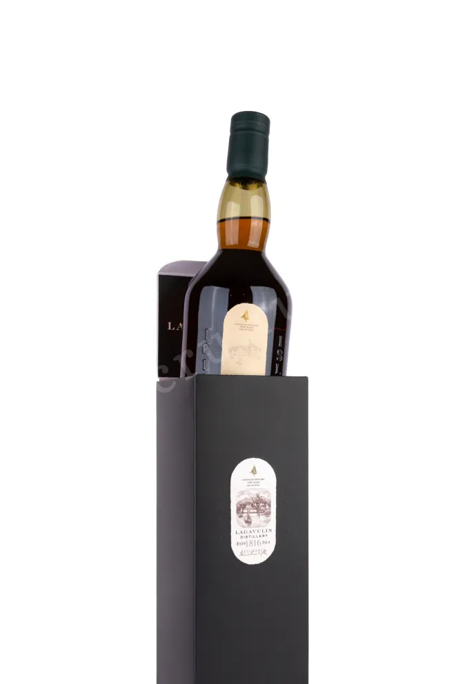 Виски Lagavulin Single Malt 16 years in gift box  0.75 л