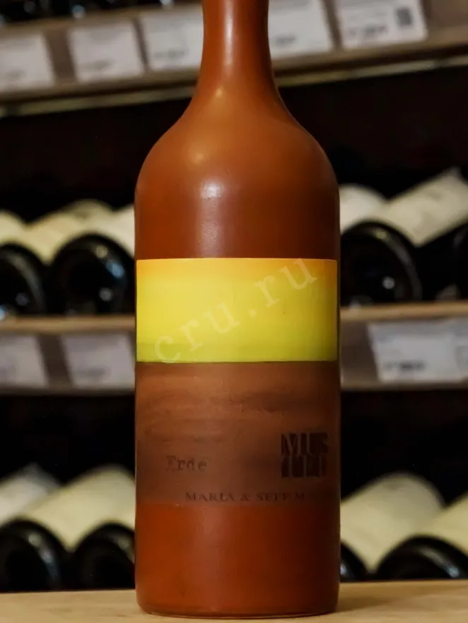 В магазине Крю Профи Maria und Sepp Muster Erde 2019 0.75 л