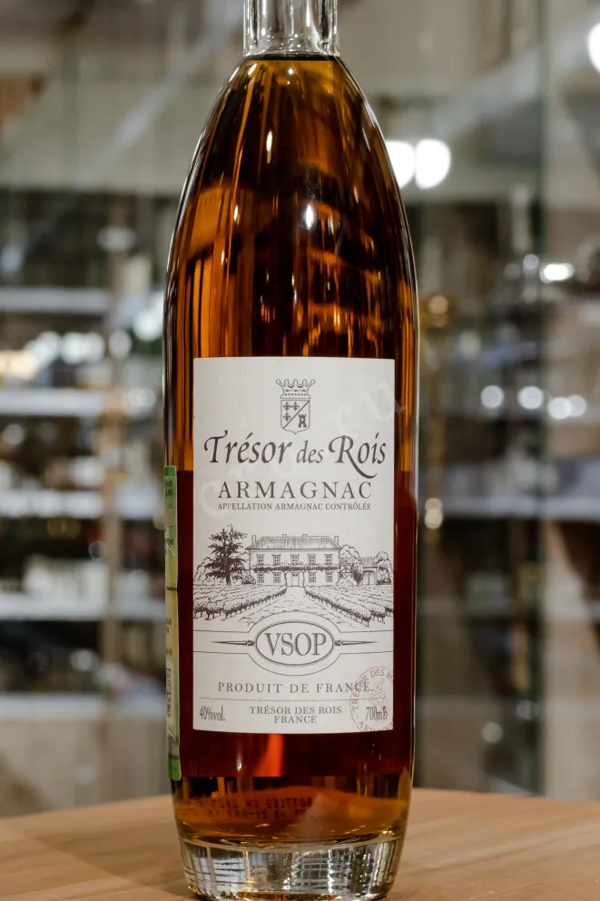 В магазине Крю Профи Tresor des Rois VSOP 0.7 л