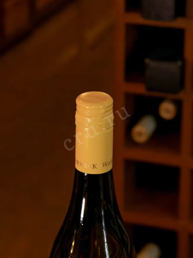 Пробка Warwick First Lady Chardonnay 2024 0.75 л