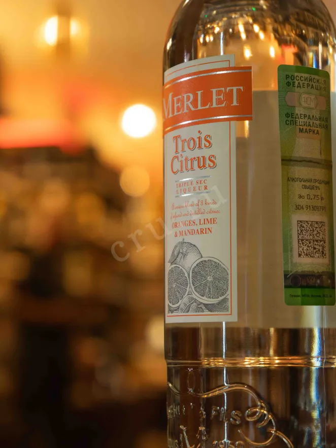 В магазине Крю Профи Merlet Trois Citrus Triple Sec 0.7 л