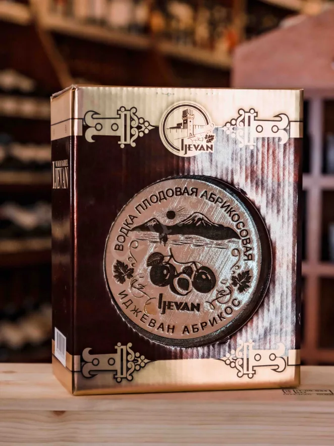 В магазине Крю Профи Ijevan Apricot in wooden barrel 0.7 л