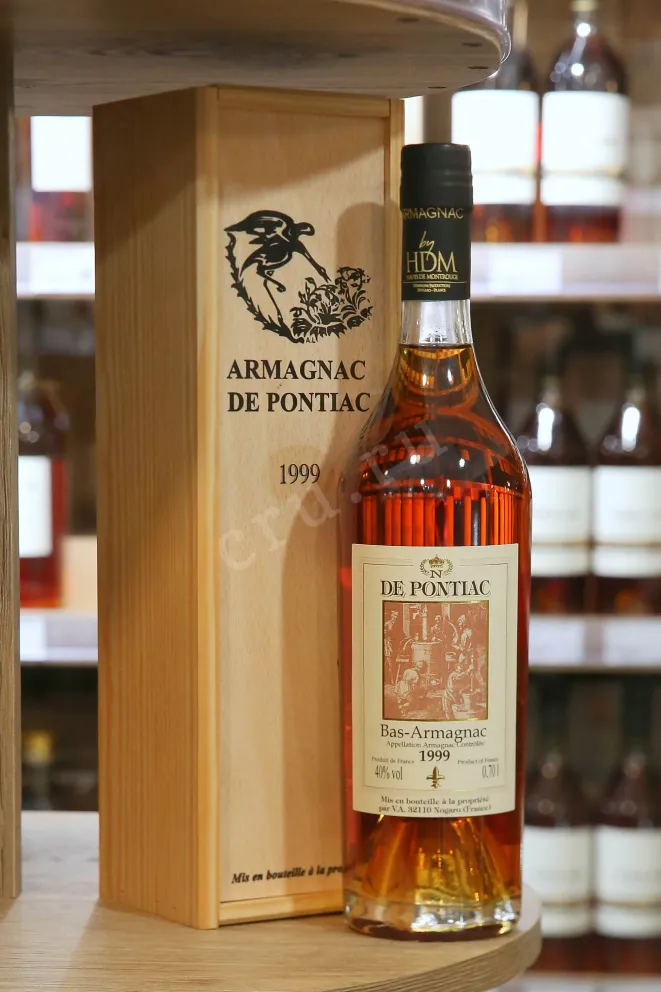 В магазине Крю Профи Bas-Armagnac De Pontiac wooden box 1999 0.7 л