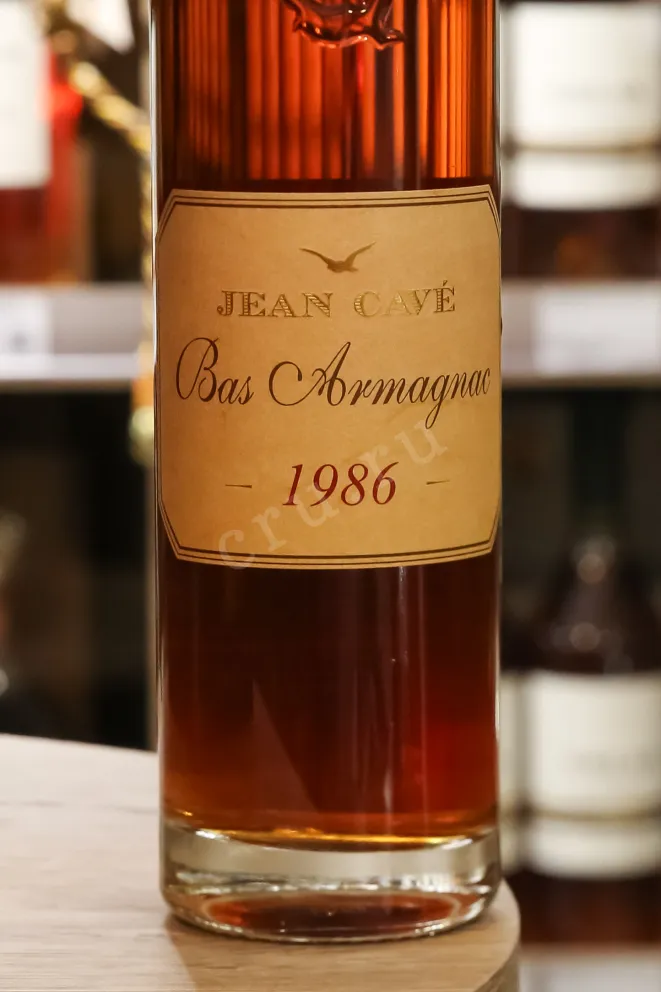 В магазине Крю Профи Jean Cave Vieil in gift box 1986 0.7 л