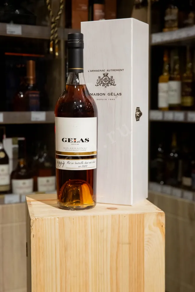 В магазине Крю Профи Gelas 2000 0.7 л