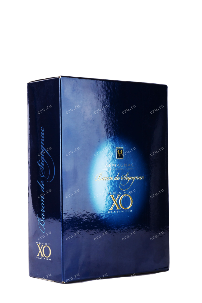 Подарочная коробка Armagnac Baron de Sigognac XO Platinum gift box 2000 0.7 л
